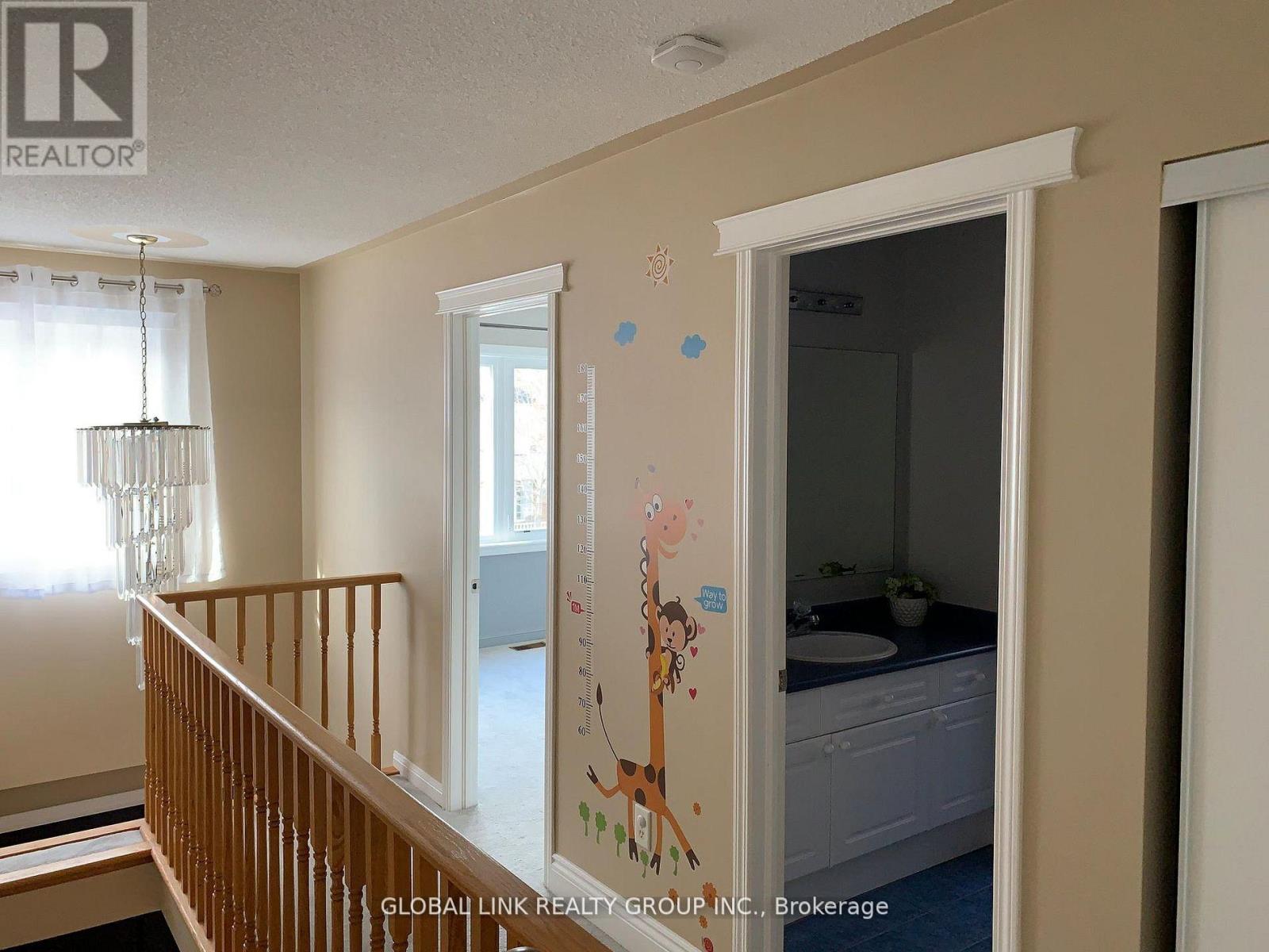 1328 Goldhawk Trail, Oakville (Wt West Oak Trails), Ontario  L6M 3Y6 - Photo 18 - W12931894