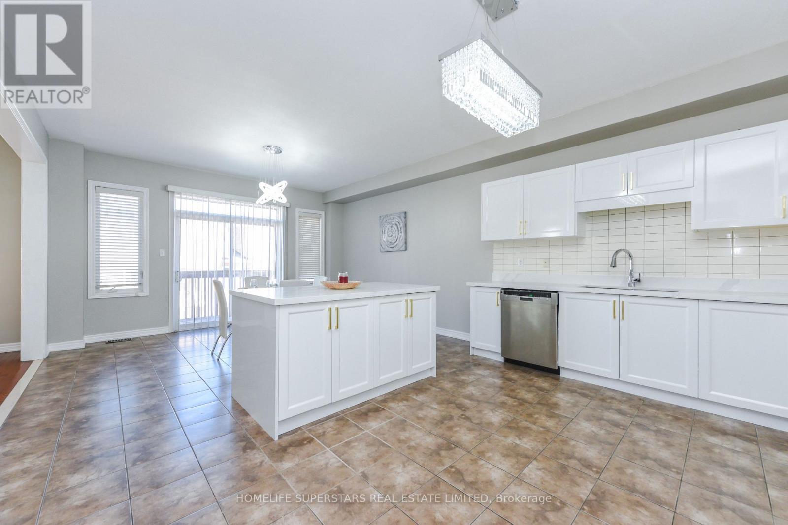 5 Amy Avenue, Brampton (Bram East), Ontario  L6P 3L7 - Photo 7 - W12931898