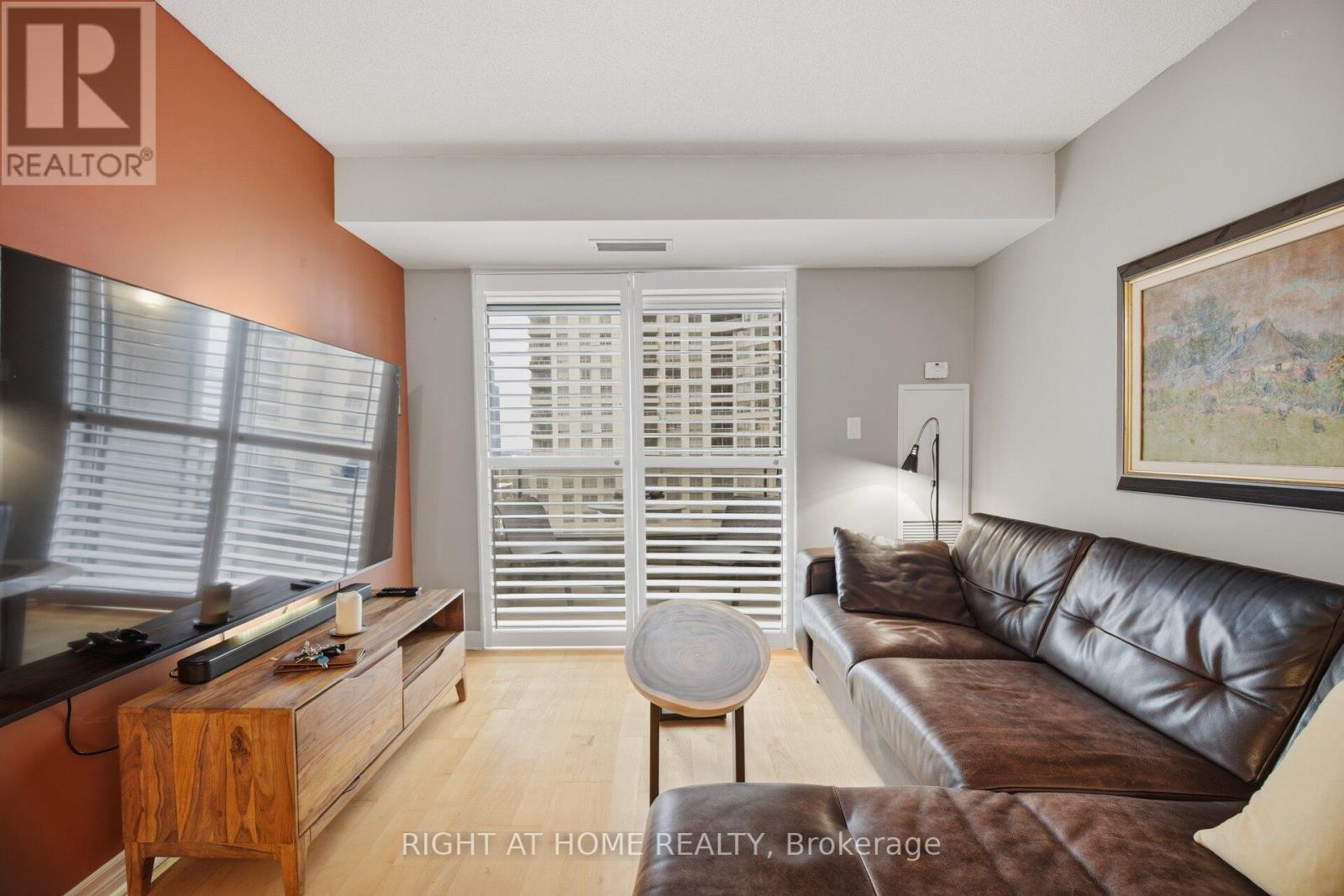 1418 - 3880 Duke Of York Boulevard, Mississauga (City Centre), Ontario  L5B 4M7 - Photo 20 - W12931904