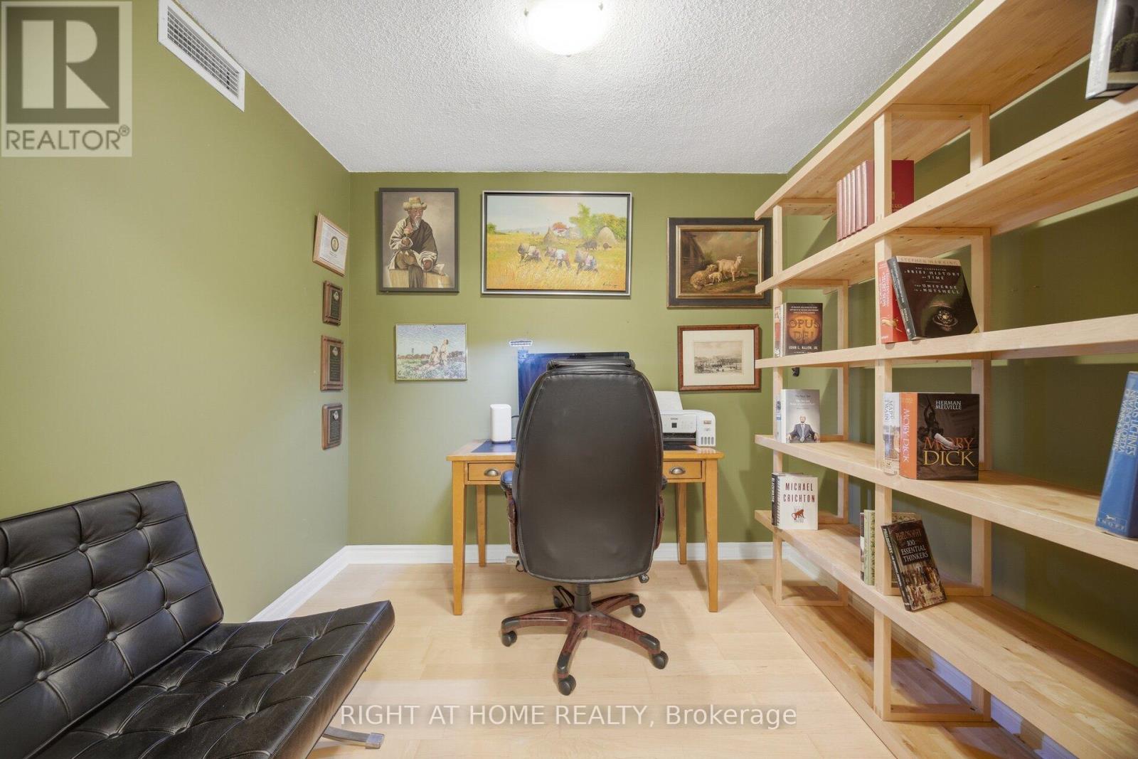 1418 - 3880 Duke Of York Boulevard, Mississauga (City Centre), Ontario  L5B 4M7 - Photo 29 - W12931904