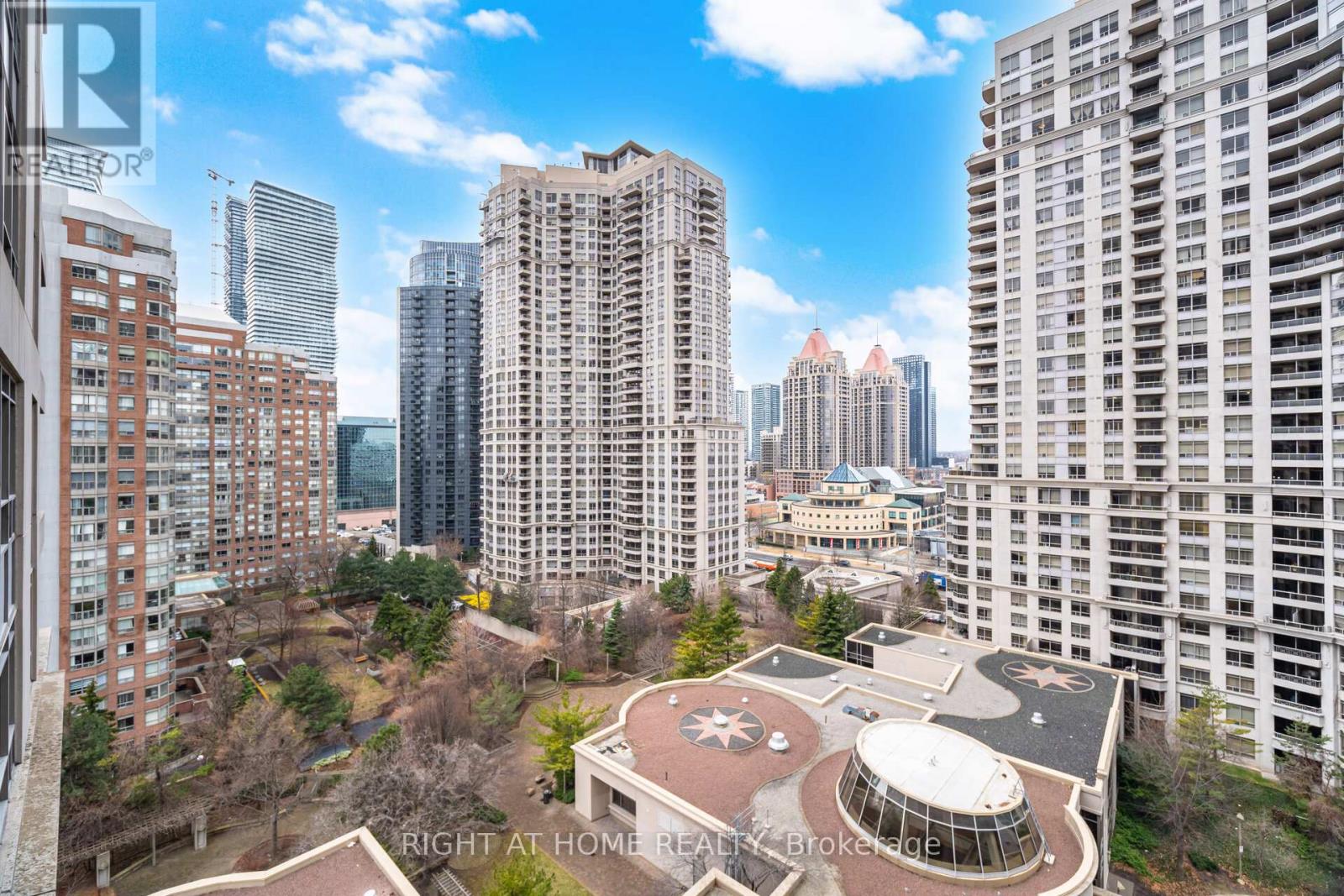 1418 - 3880 Duke Of York Boulevard, Mississauga (City Centre), Ontario  L5B 4M7 - Photo 35 - W12931904