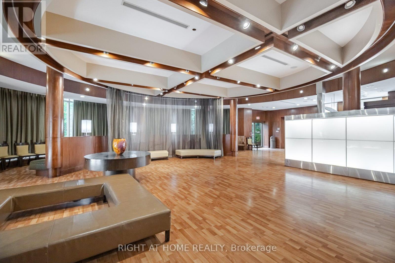 1418 - 3880 Duke Of York Boulevard, Mississauga (City Centre), Ontario  L5B 4M7 - Photo 42 - W12931904