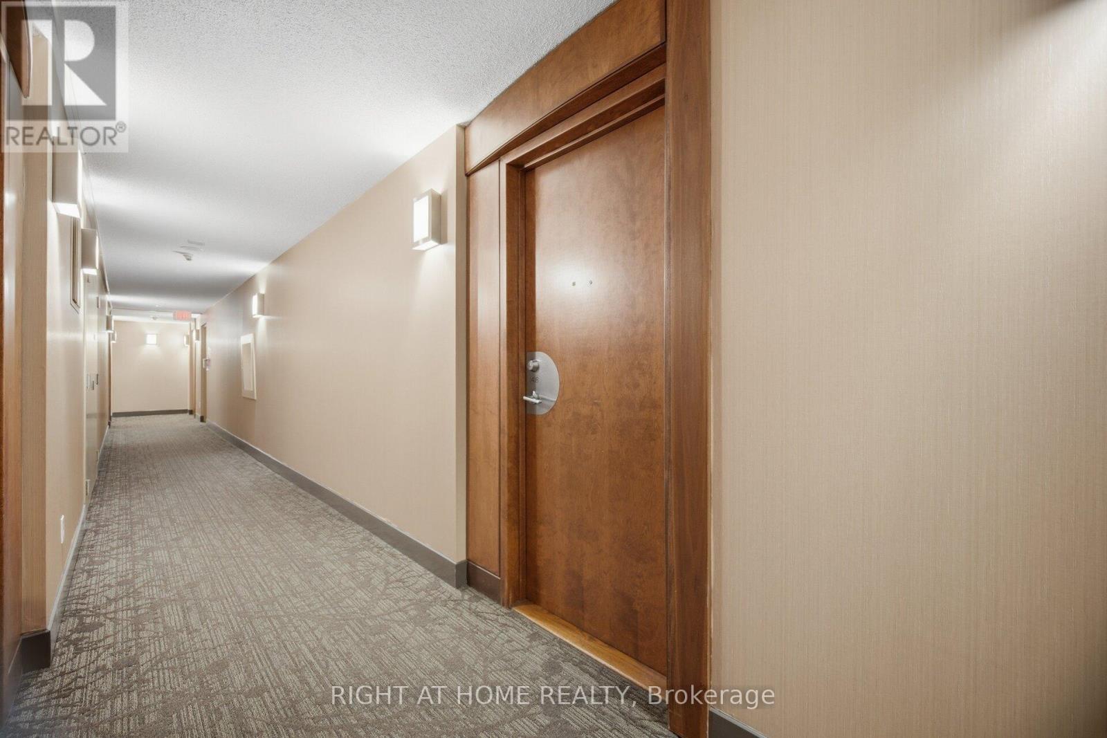 1418 - 3880 Duke Of York Boulevard, Mississauga (City Centre), Ontario  L5B 4M7 - Photo 6 - W12931904