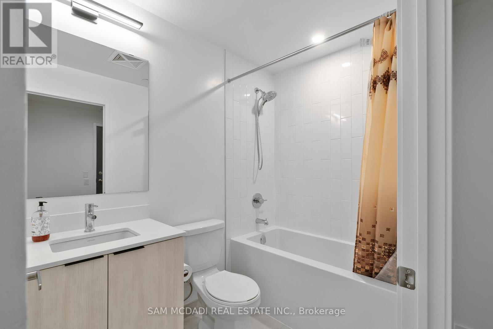 524 - 2485 Eglinton Avenue W, Mississauga (Central Erin Mills), Ontario  L5M 2T1 - Photo 4 - W12931906