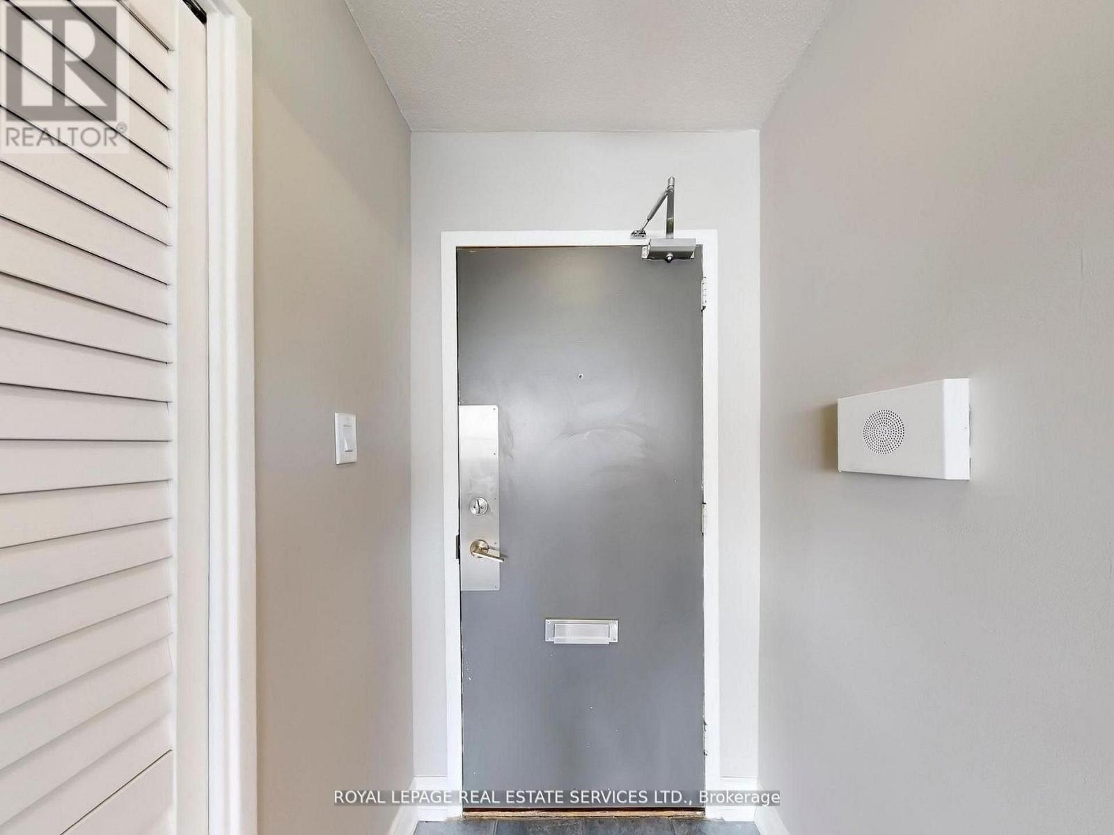 702 - 551 The West Mall, Toronto (Etobicoke West Mall), Ontario  M9C 1G7 - Photo 16 - W12931938