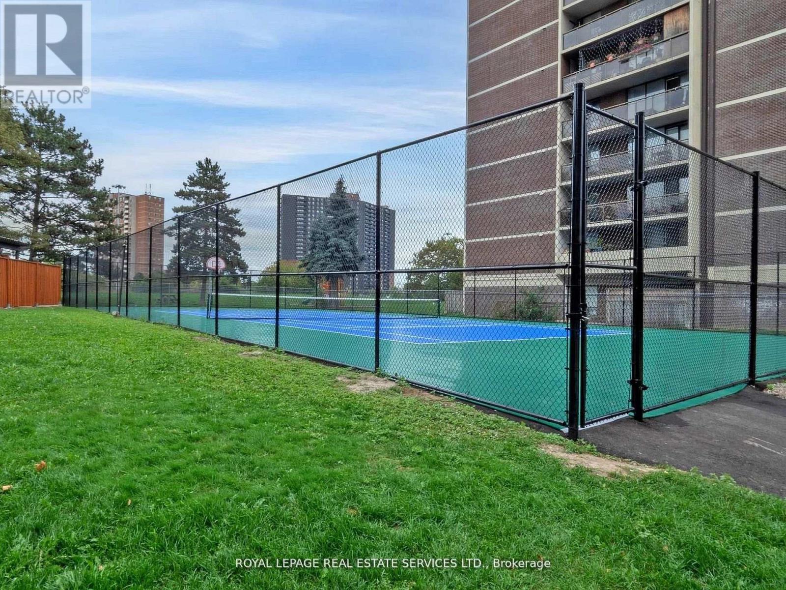 702 - 551 The West Mall, Toronto (Etobicoke West Mall), Ontario  M9C 1G7 - Photo 20 - W12931938