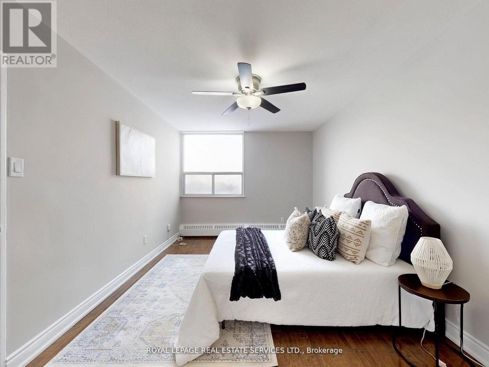 702 - 551 The West Mall, Toronto (Etobicoke West Mall), Ontario  M9C 1G7 - Photo 9 - W12931938