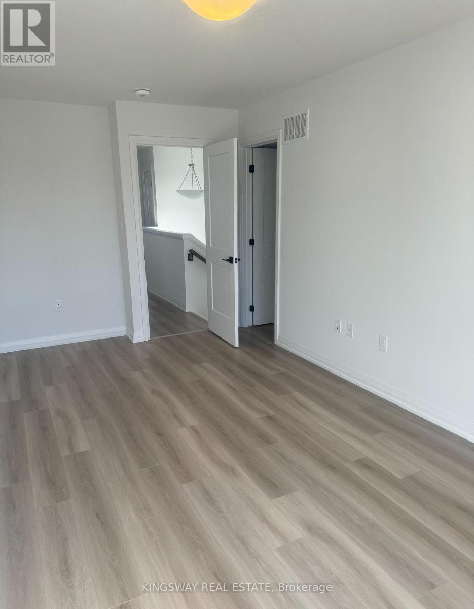 55 Tom Brown Drive, Brant (Paris), Ontario  N3L 0H4 - Photo 13 - X12931914