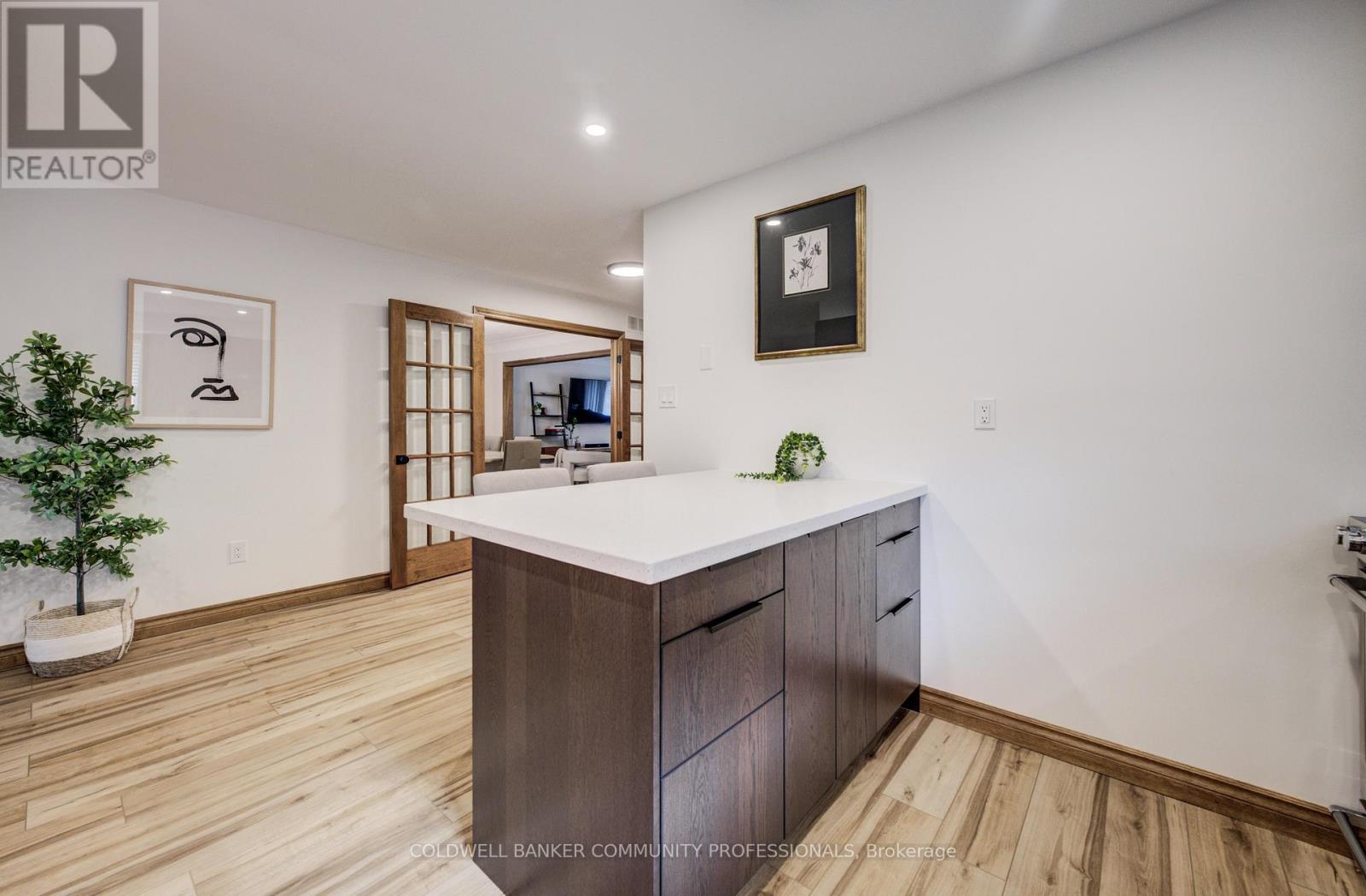 483 Dicenzo Drive, Hamilton (Ryckmans), Ontario  L9B 2C4 - Photo 18 - X12931926