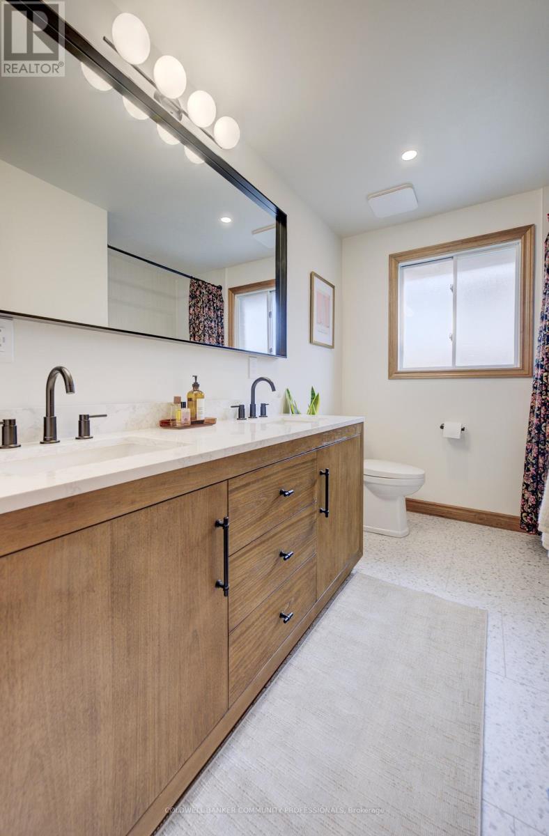 483 Dicenzo Drive, Hamilton (Ryckmans), Ontario  L9B 2C4 - Photo 24 - X12931926