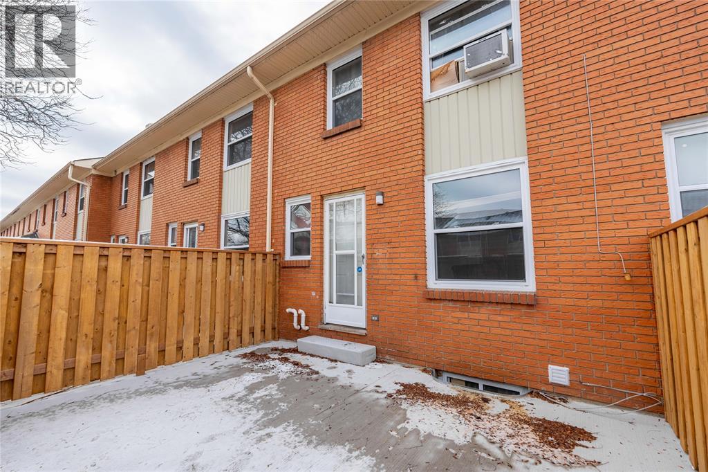 834 Exmouth Street Unit# 23, Sarnia, Ontario N7T 5R2 - Photo 2 - 26006428