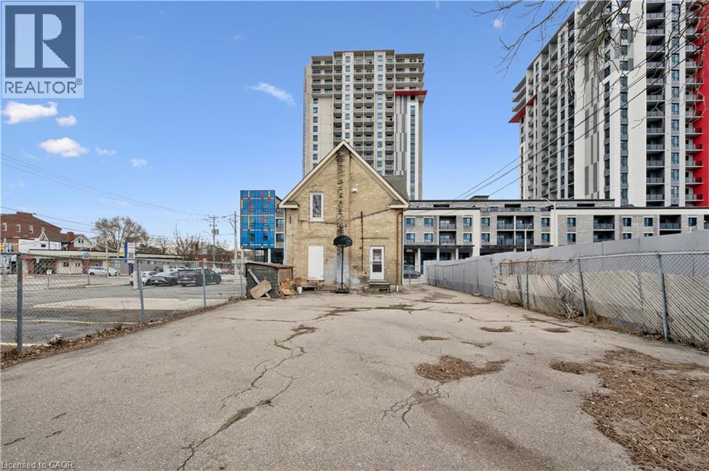 496 E King Street E, Kitchener, Ontario  N2G 2L6 - Photo 18 - 40815418