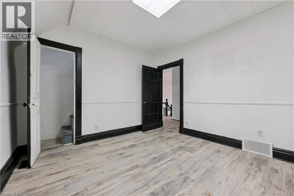 496 King Street E, Kitchener, Ontario  N2G 2L6 - Photo 11 - 40815394