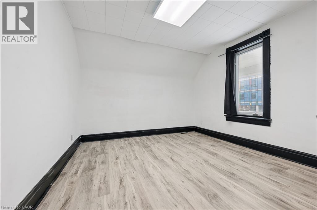 496 King Street E, Kitchener, Ontario  N2G 2L6 - Photo 12 - 40815394