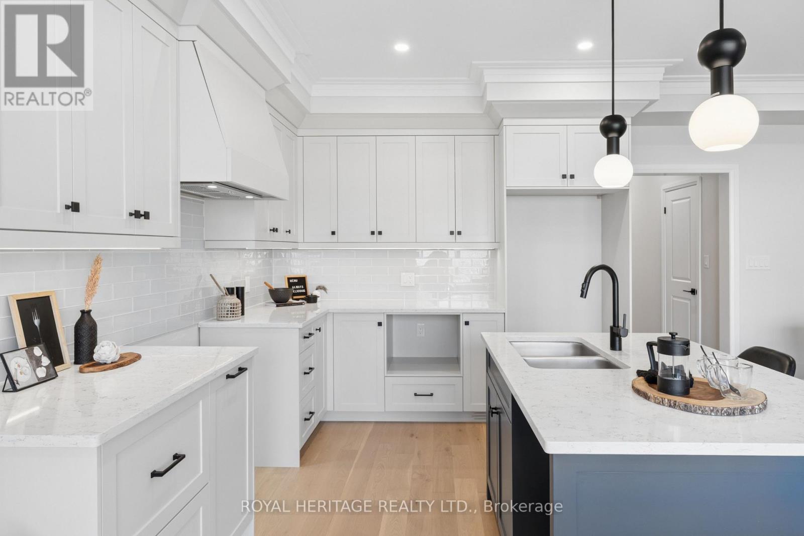 129 Hickory Street N, Whitby, Ontario  L1N 3X6 - Photo 7 - E12677466