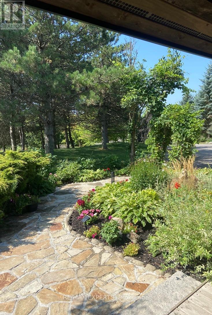 15481 Mount Wolfe Road, Caledon, Ontario  L7E 3P3 - Photo 2 - W12857848