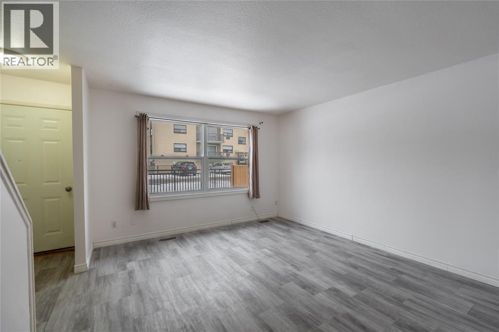 834 Exmouth Street Unit# 23, Sarnia, Ontario  N7T 5R2 - Photo 4 - 26006430