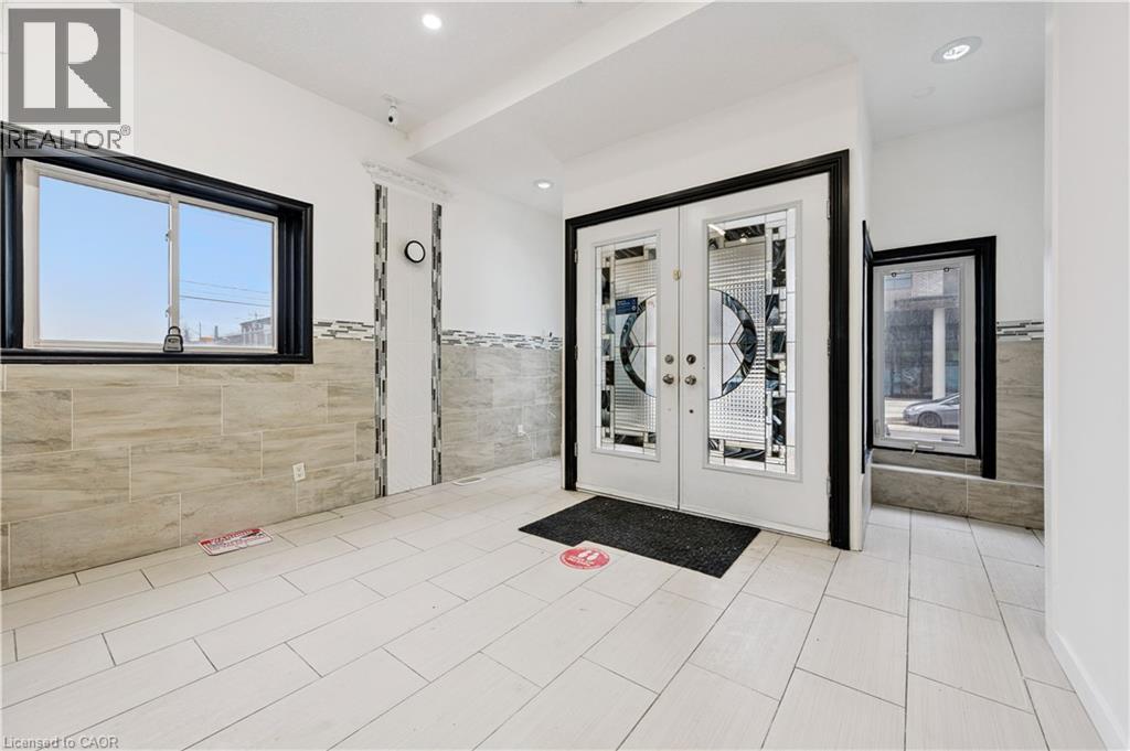 496 King Street E, Kitchener, Ontario  N2G 2L6 - Photo 4 - 40815860