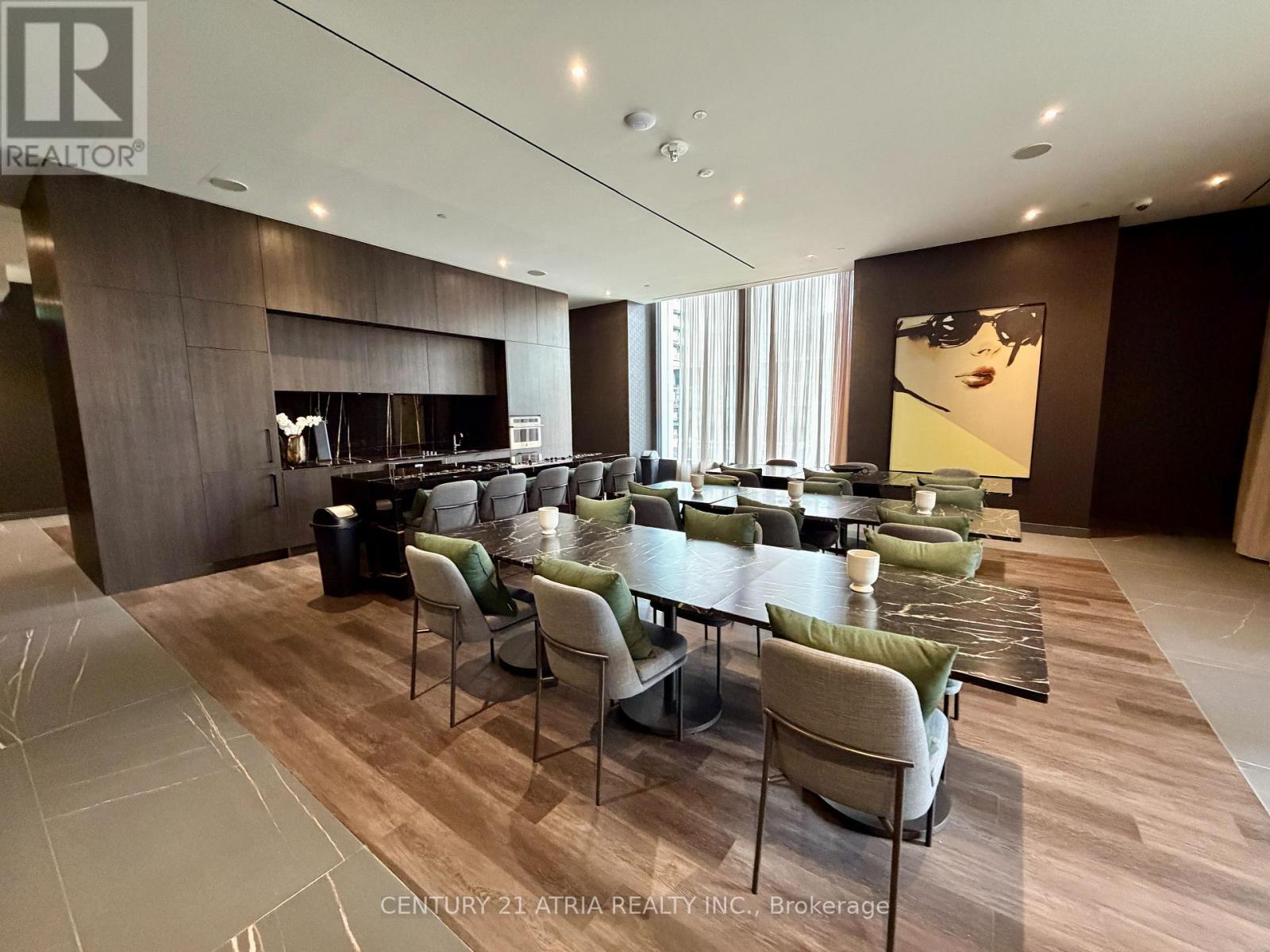 2401 - 11 Yorkville Avenue, Toronto, Ontario  M4W 0B7 - Photo 16 - C12931966