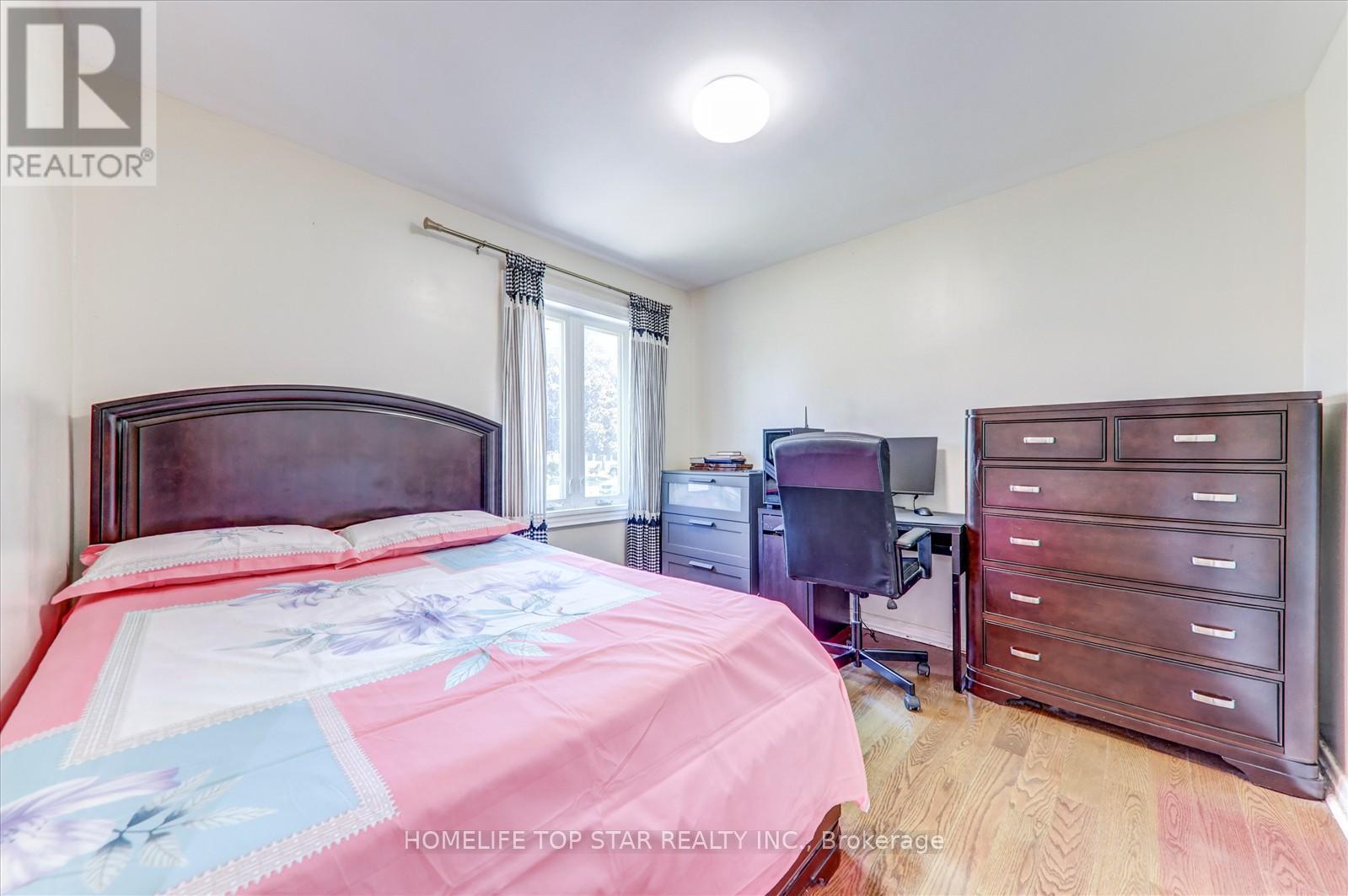 40 Lombardy Crescent, Toronto, Ontario  M1K 4N8 - Photo 18 - E12932004