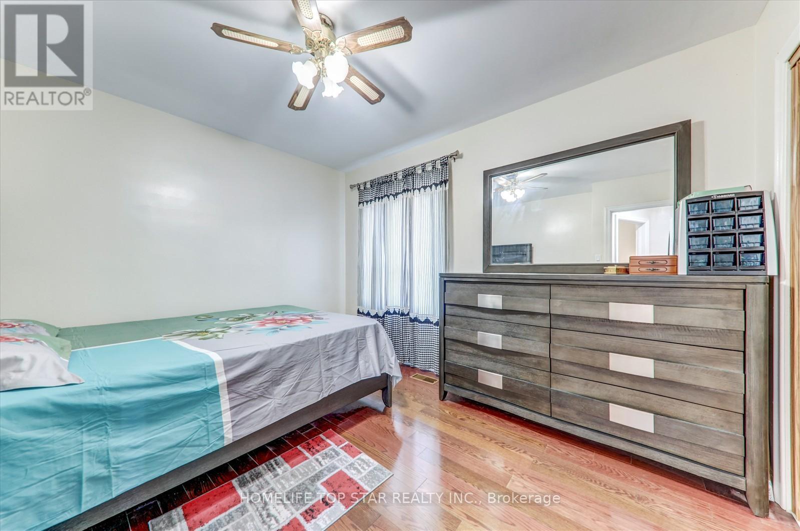 40 Lombardy Crescent, Toronto, Ontario  M1K 4N8 - Photo 19 - E12932004