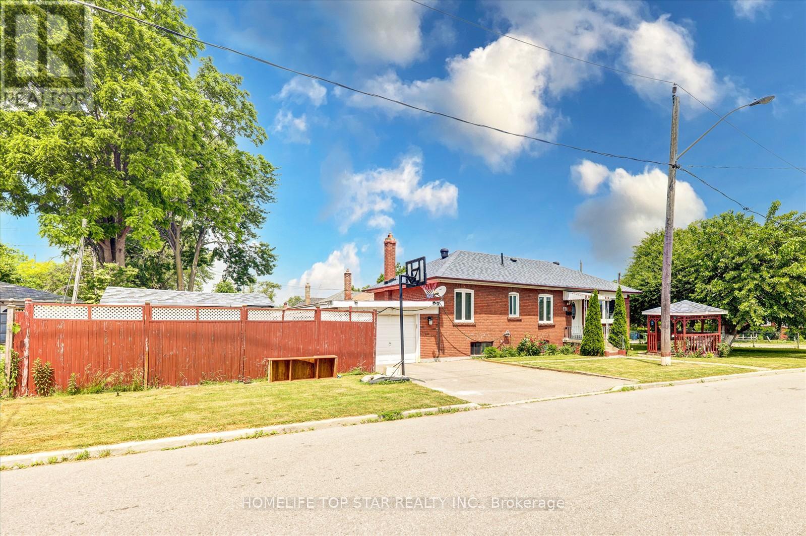 40 Lombardy Crescent, Toronto, Ontario  M1K 4N8 - Photo 2 - E12932004