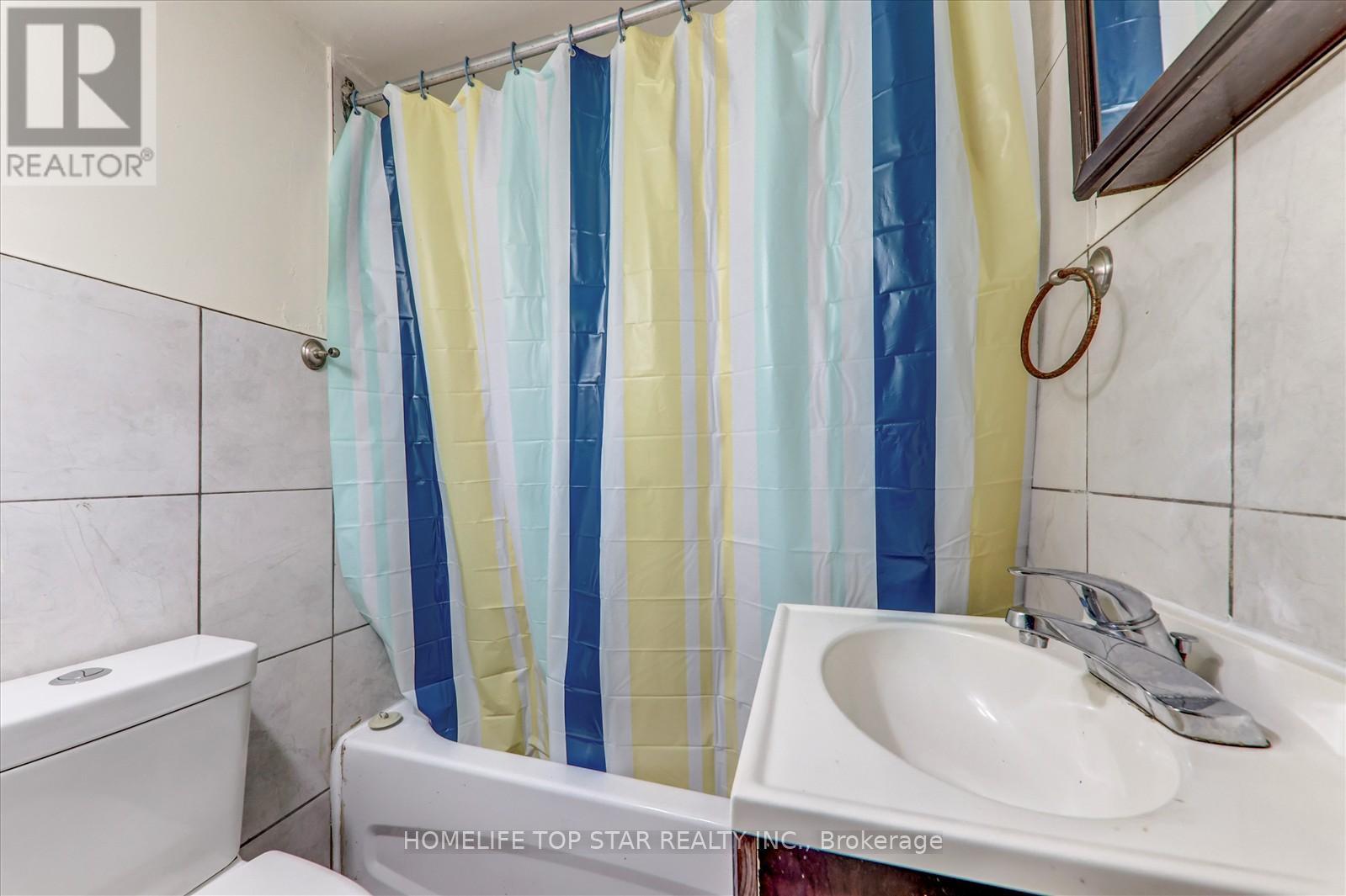 40 Lombardy Crescent, Toronto, Ontario  M1K 4N8 - Photo 23 - E12932004