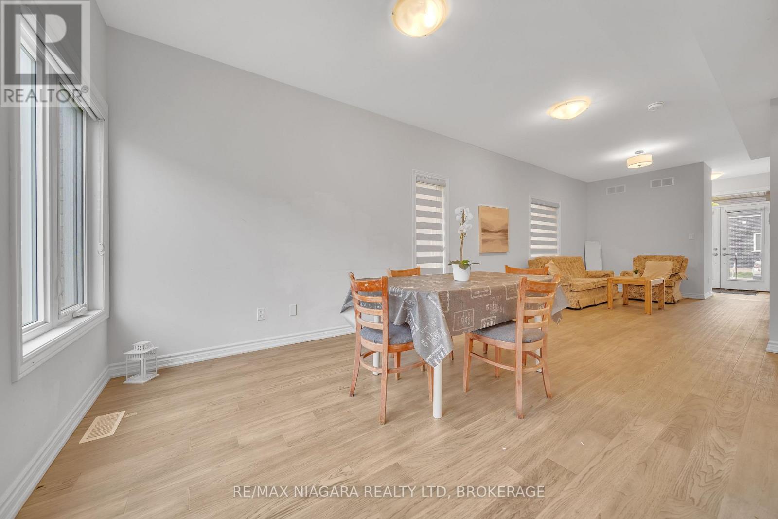 120 Renfrew Trail, Welland, Ontario  L3C 0K2 - Photo 24 - X12931956