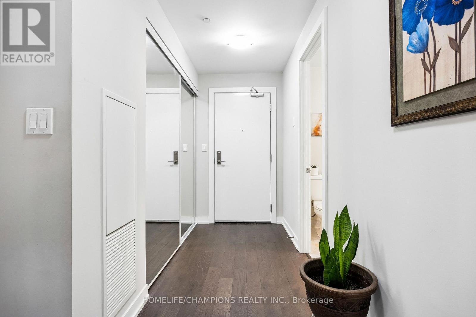 Th10 - 20 Bruyeres Mews, Toronto, Ontario M5V 0G8 - Photo 15 - C12928488