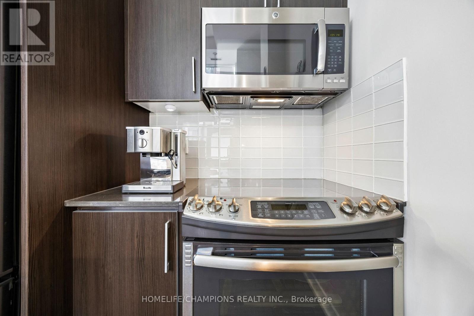 Th10 - 20 Bruyeres Mews, Toronto, Ontario M5V 0G8 - Photo 11 - C12928488