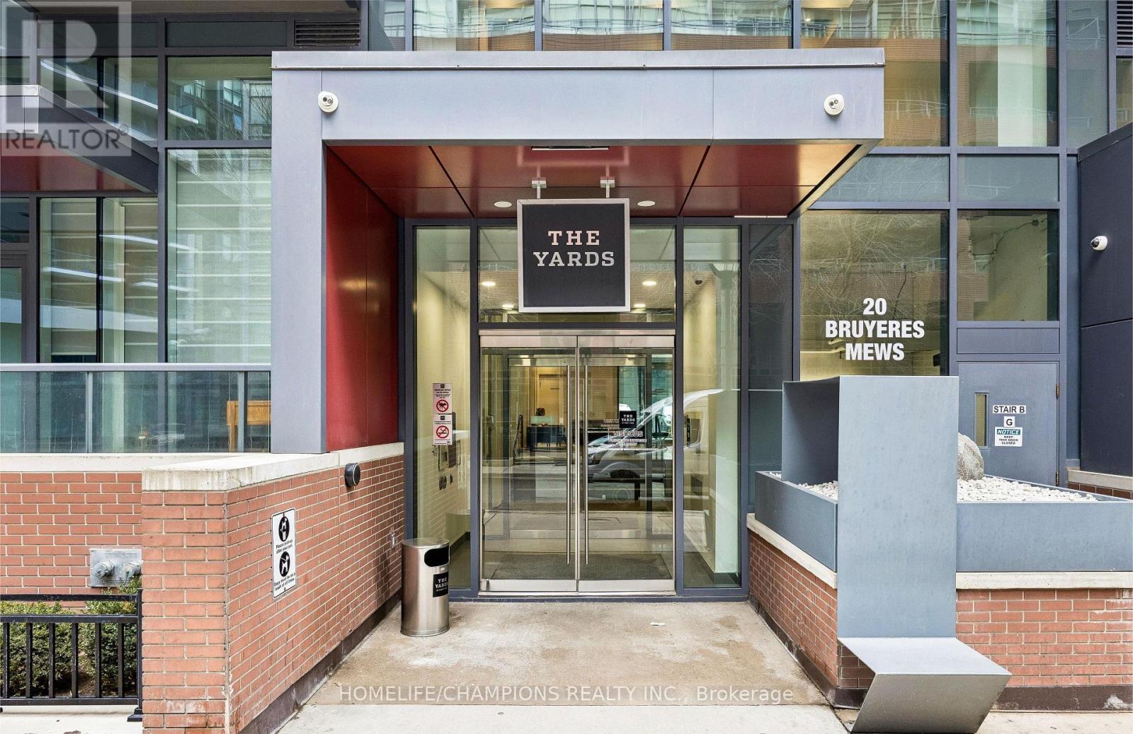 Th10 - 20 Bruyeres Mews, Toronto, Ontario M5V 0G8 - Photo 27 - C12928488