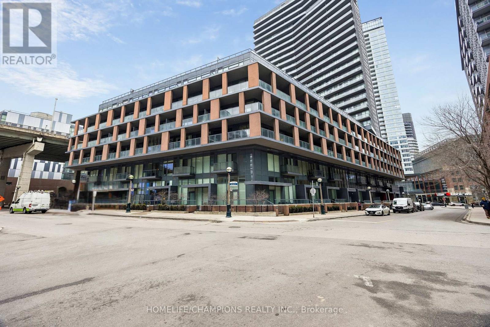 Th10 - 20 Bruyeres Mews, Toronto, Ontario M5V 0G8 - Photo 26 - C12928488