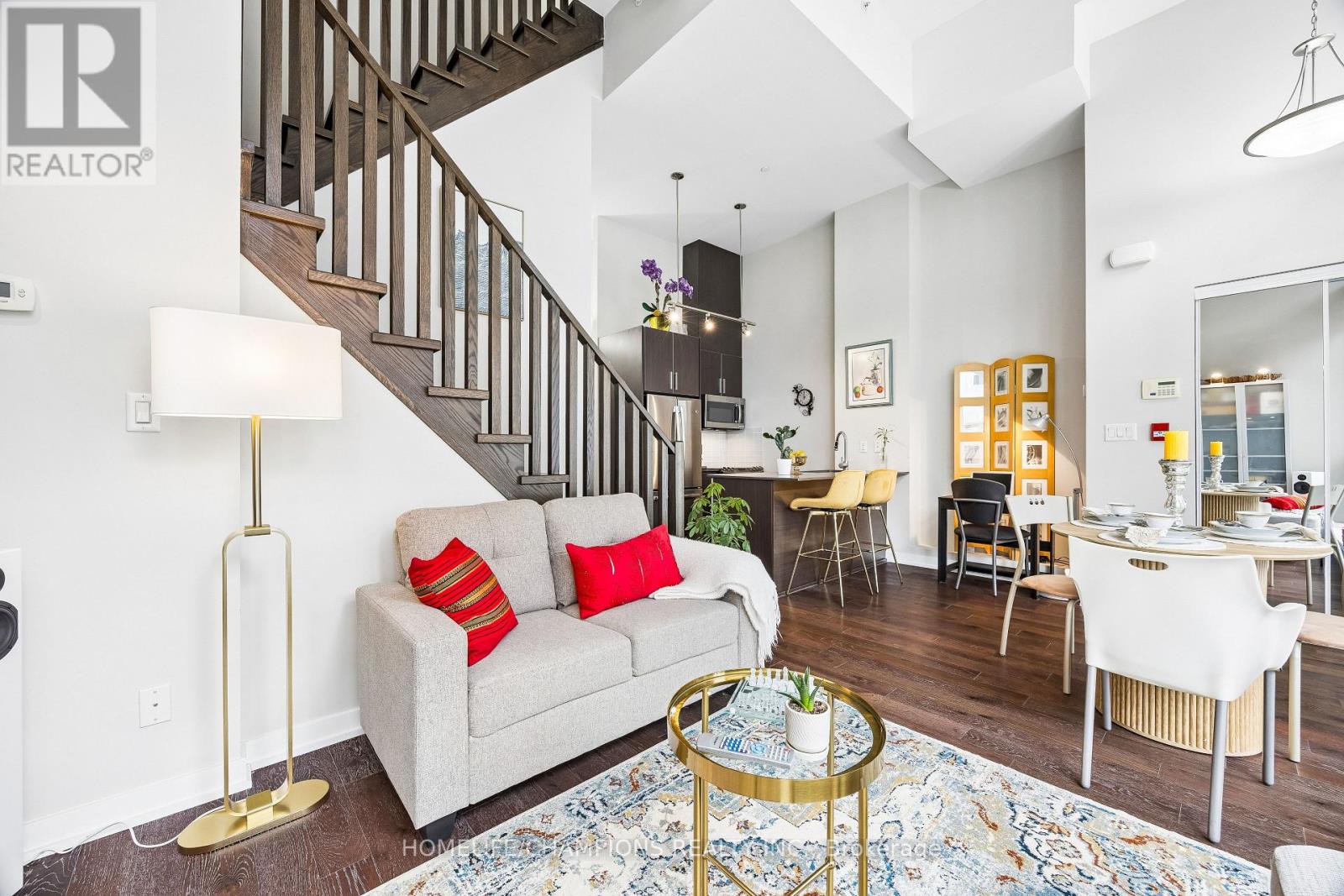 Th10 - 20 Bruyeres Mews, Toronto, Ontario M5V 0G8 - Photo 6 - C12928488