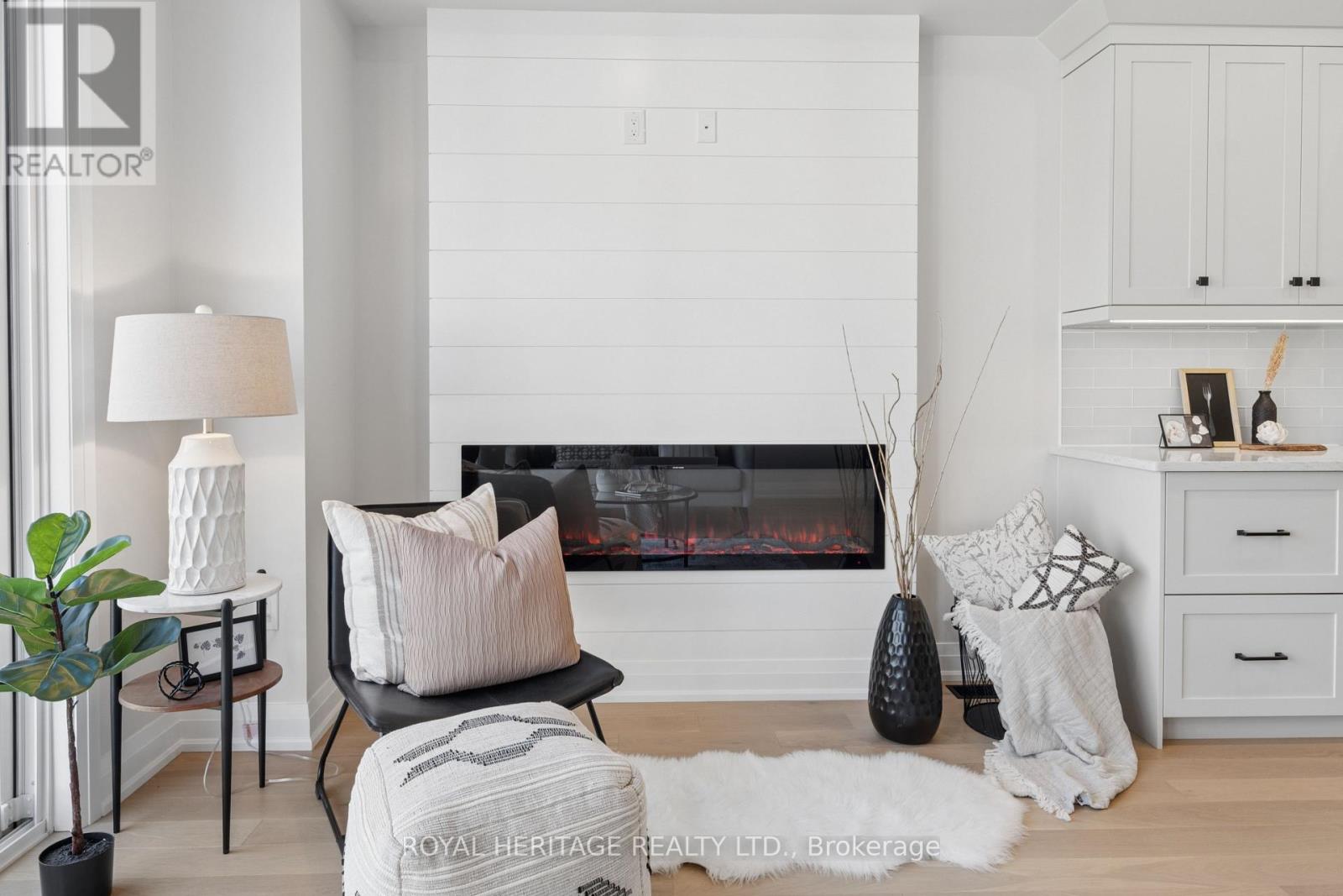 127 Hickory Street N, Whitby, Ontario  L1N 3X6 - Photo 5 - E12677460