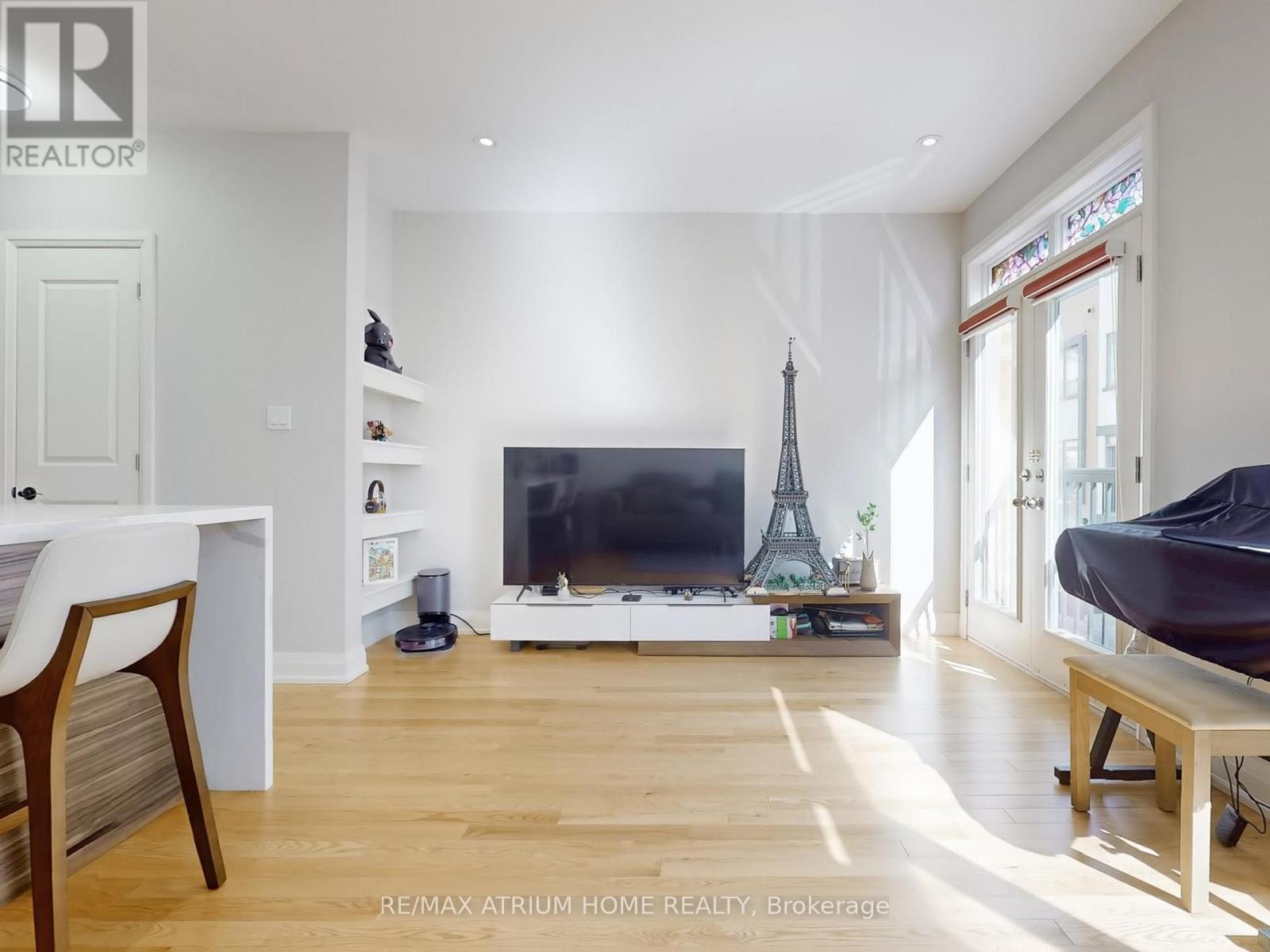 18 Teasel Way, Markham, Ontario  L3R 1L3 - Photo 4 - N12931982