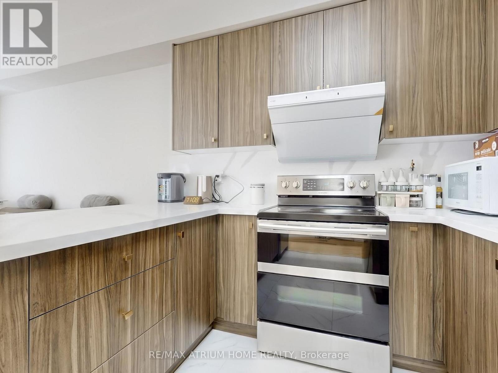 18 Teasel Way, Markham, Ontario  L3R 1L3 - Photo 6 - N12931982