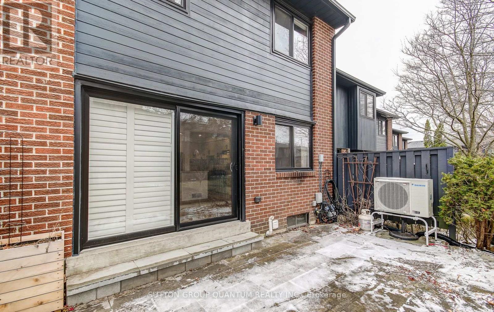 72 - 20 Mineola Road E, Mississauga, Ontario  L5G 4N9 - Photo 25 - W12914848