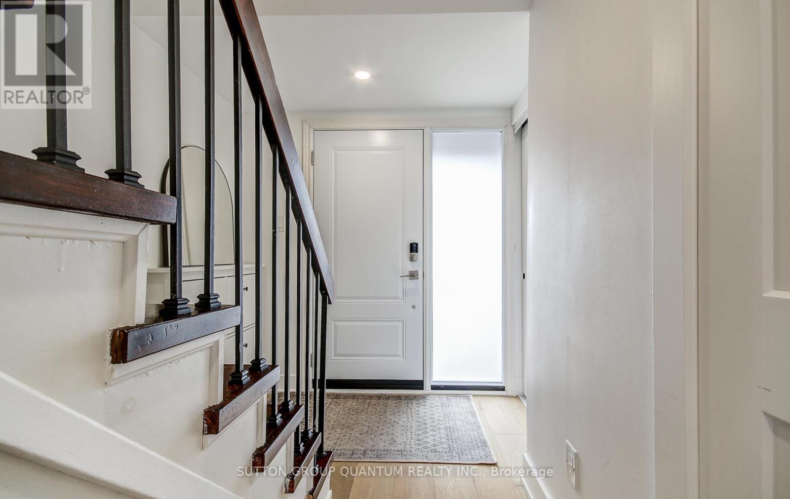 72 - 20 Mineola Road E, Mississauga, Ontario  L5G 4N9 - Photo 3 - W12914848