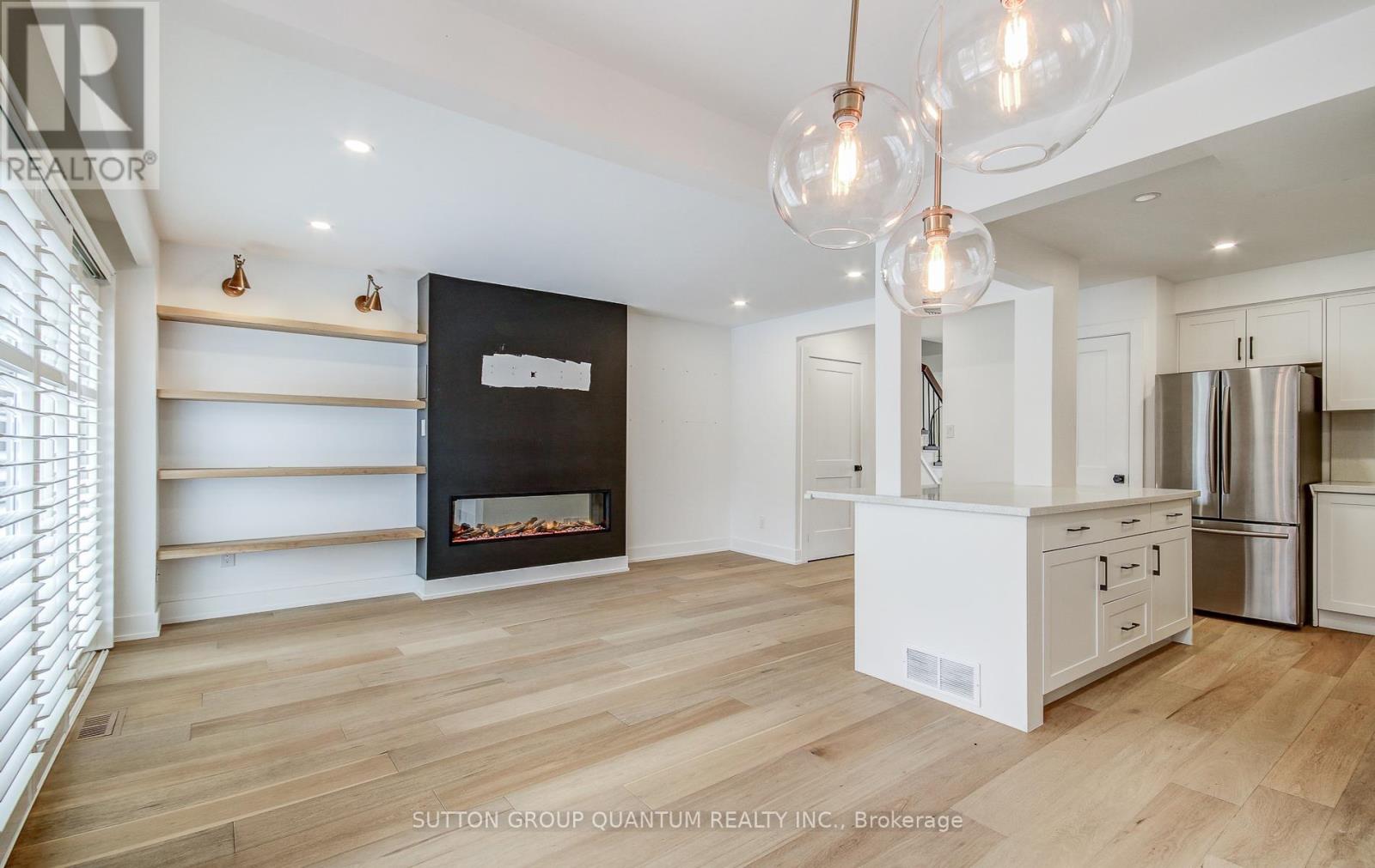 72 - 20 Mineola Road E, Mississauga, Ontario  L5G 4N9 - Photo 8 - W12914848