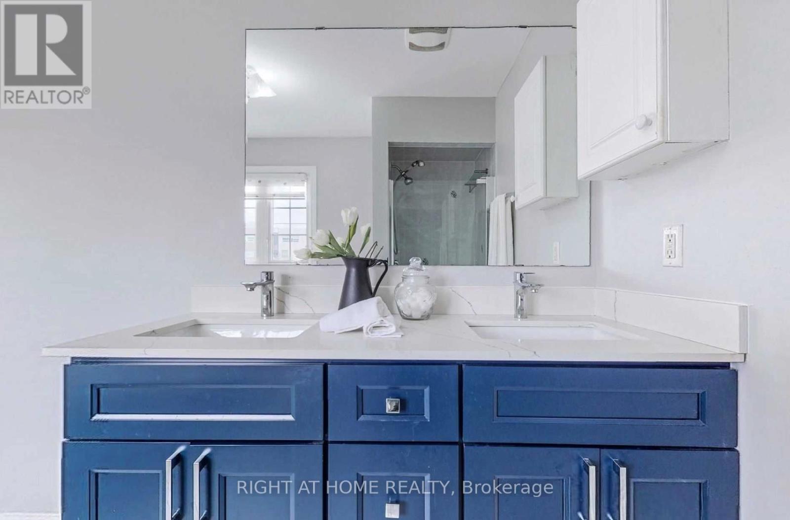 3690 Thomas Street, Mississauga, Ontario  L5M 7E6 - Photo 13 - W12931972