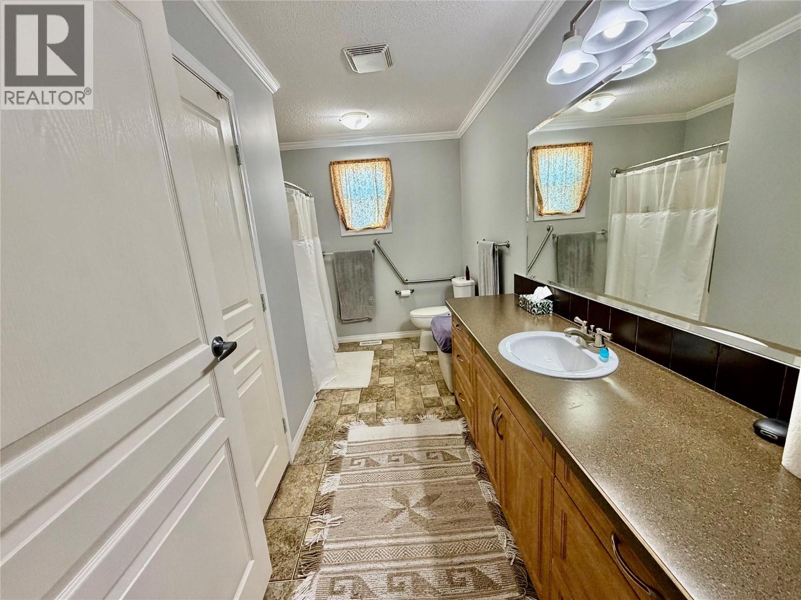 720 105 Avenue, Dawson Creek, British Columbia  V1G 2K6 - Photo 14 - 10381032