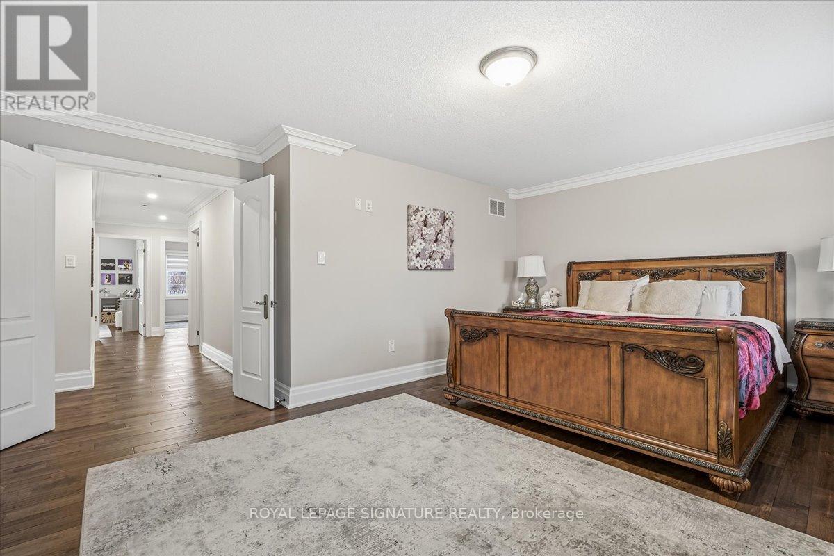 1268 Kestell Boulevard, Oakville, Ontario  L6H 0B3 - Photo 17 - W12931986