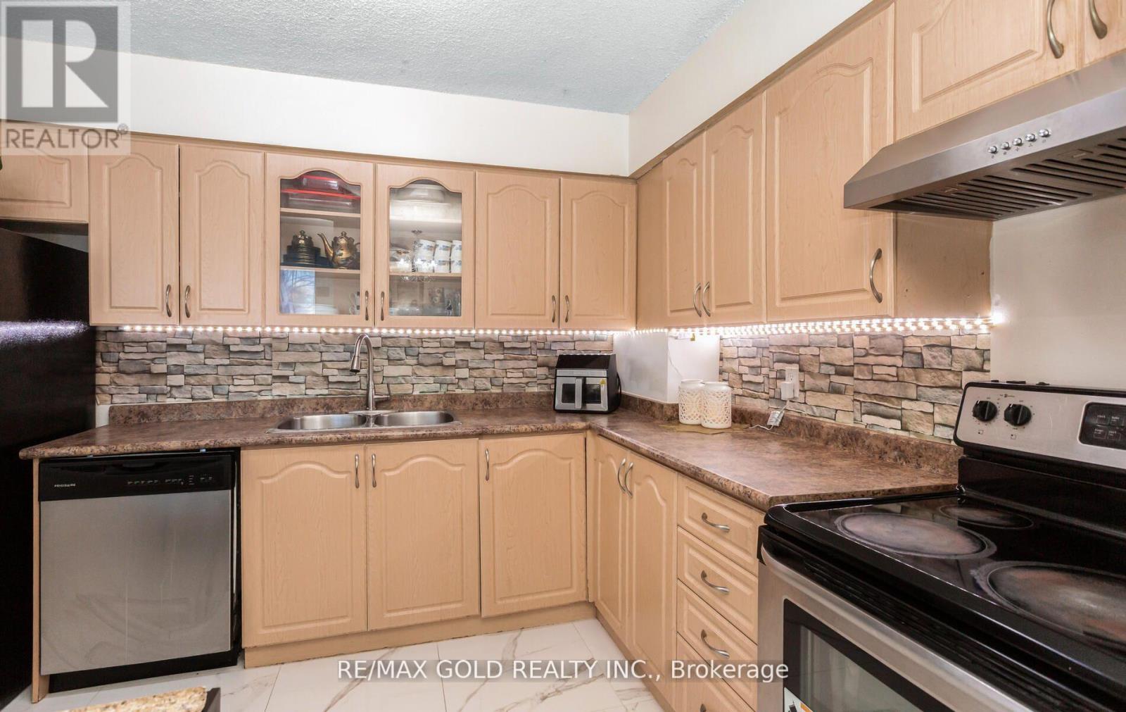 204 - 200 Robert Speck Parkway, Mississauga, Ontario L4Z 1S3 - Photo 25 - W12931990