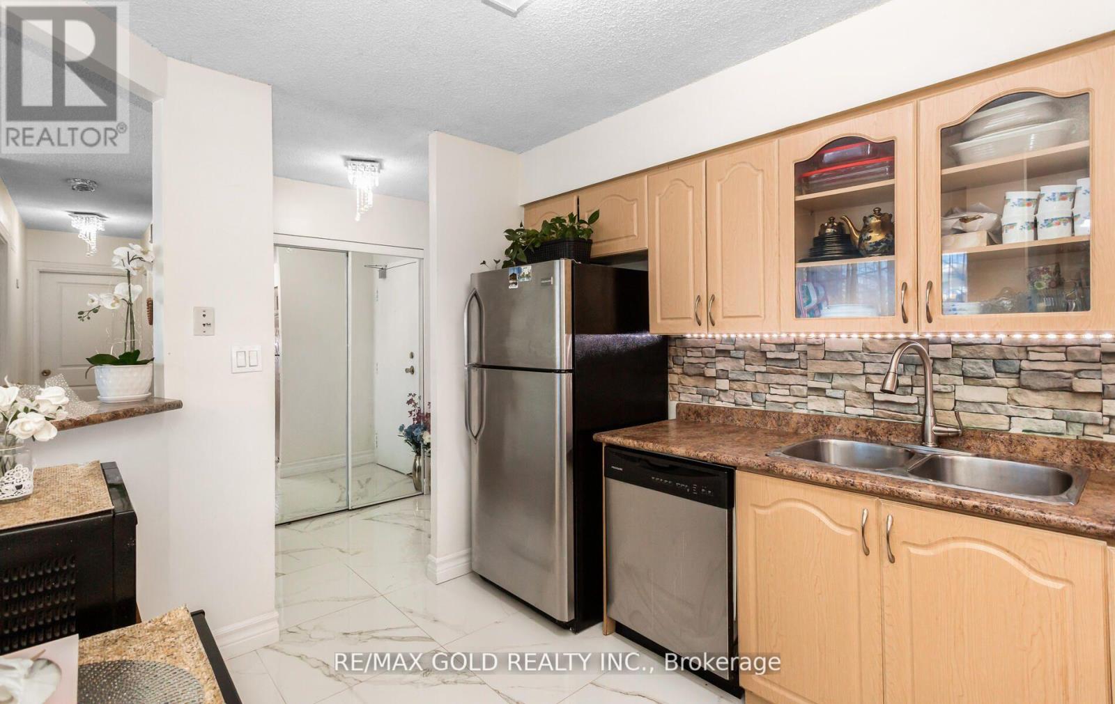 204 - 200 Robert Speck Parkway, Mississauga, Ontario L4Z 1S3 - Photo 26 - W12931990