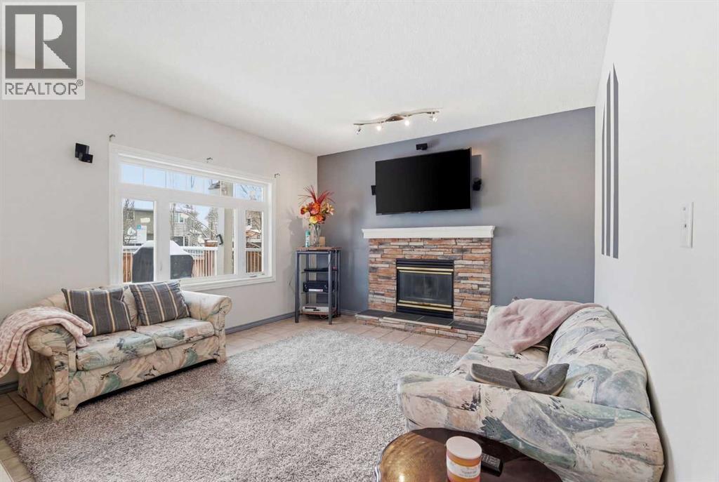 414 Mt Cornwall Circle SE, Calgary, Alberta  T2J 2J6 - Photo 7 - A2294883