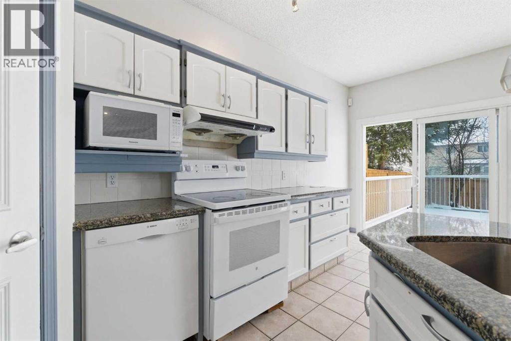 414 Mt Cornwall Circle SE, Calgary, Alberta  T2J 2J6 - Photo 15 - A2294883