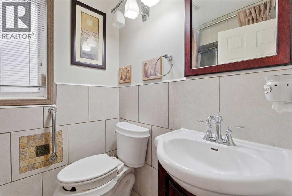 414 Mt Cornwall Circle SE, Calgary, Alberta  T2J 2J6 - Photo 18 - A2294883