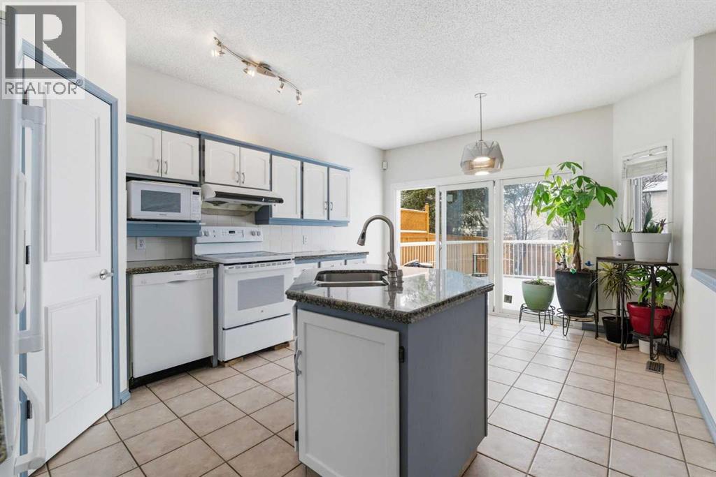 414 Mt Cornwall Circle SE, Calgary, Alberta  T2J 2J6 - Photo 16 - A2294883