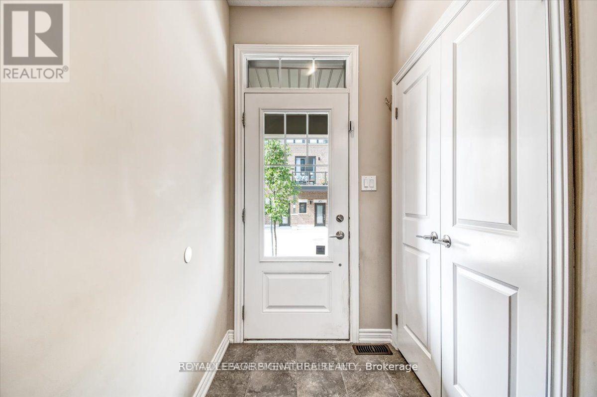 68 Esplanade Lane, Grimsby, Ontario  L3M 0H2 - Photo 5 - X12931960