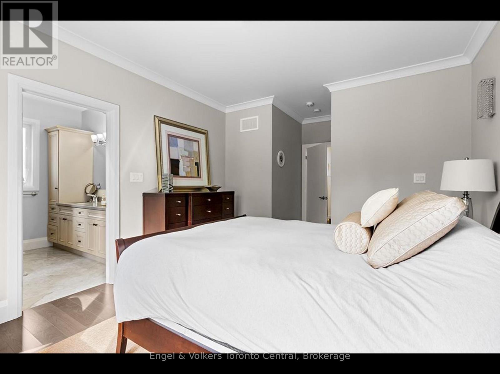 68 50th Street S, Wasaga Beach, Ontario  L9Z 1X5 - Photo 20 - S12742198